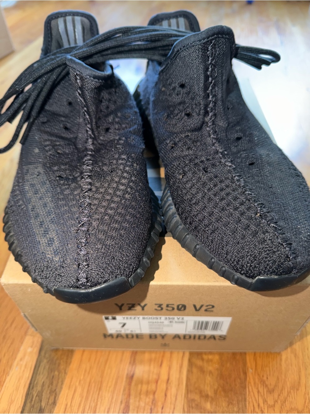adidas Yeezy Boost 350 V2 Onyx Brown Box Label